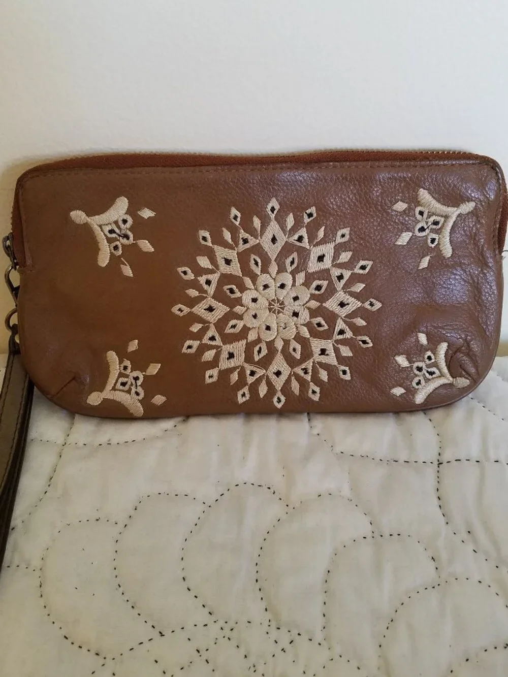 Wristlet LUCKY BRAND Casbah Leather Embroidered Cognac 12 Card Pockets